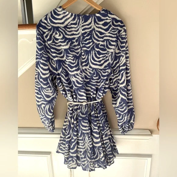 H&M Blue Dress with White Accents - Picture 9 of 9